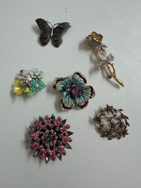 Vintage Y2K Brooches Flower Butterfly Rose Gems Silver Gold Pink Purple Set 6
